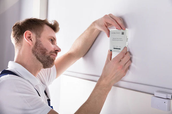 installation of gas alarms in home